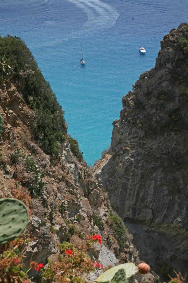 Locanda del Sole Tropea Bed and Breakfast Ricadi Esterno foto