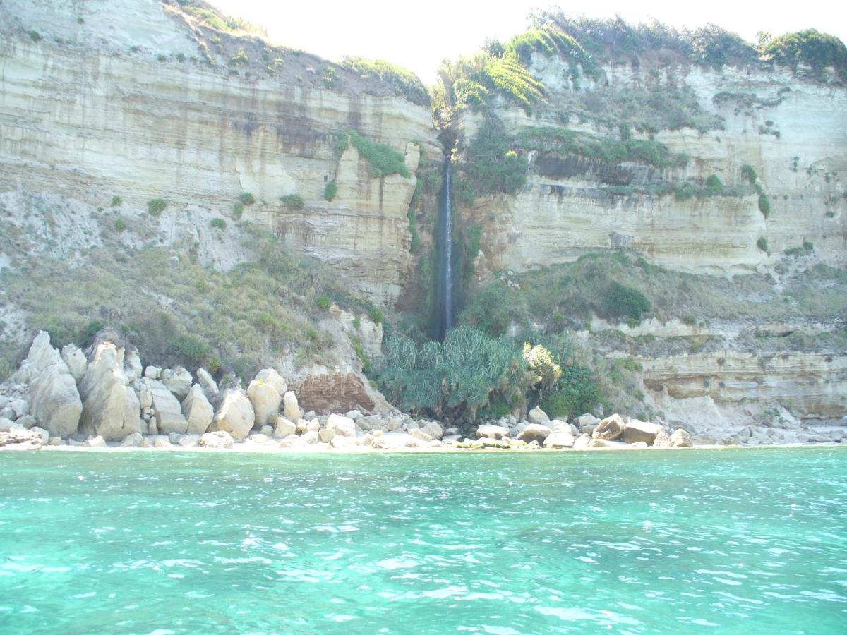 Locanda del Sole Tropea Bed and Breakfast Ricadi Esterno foto